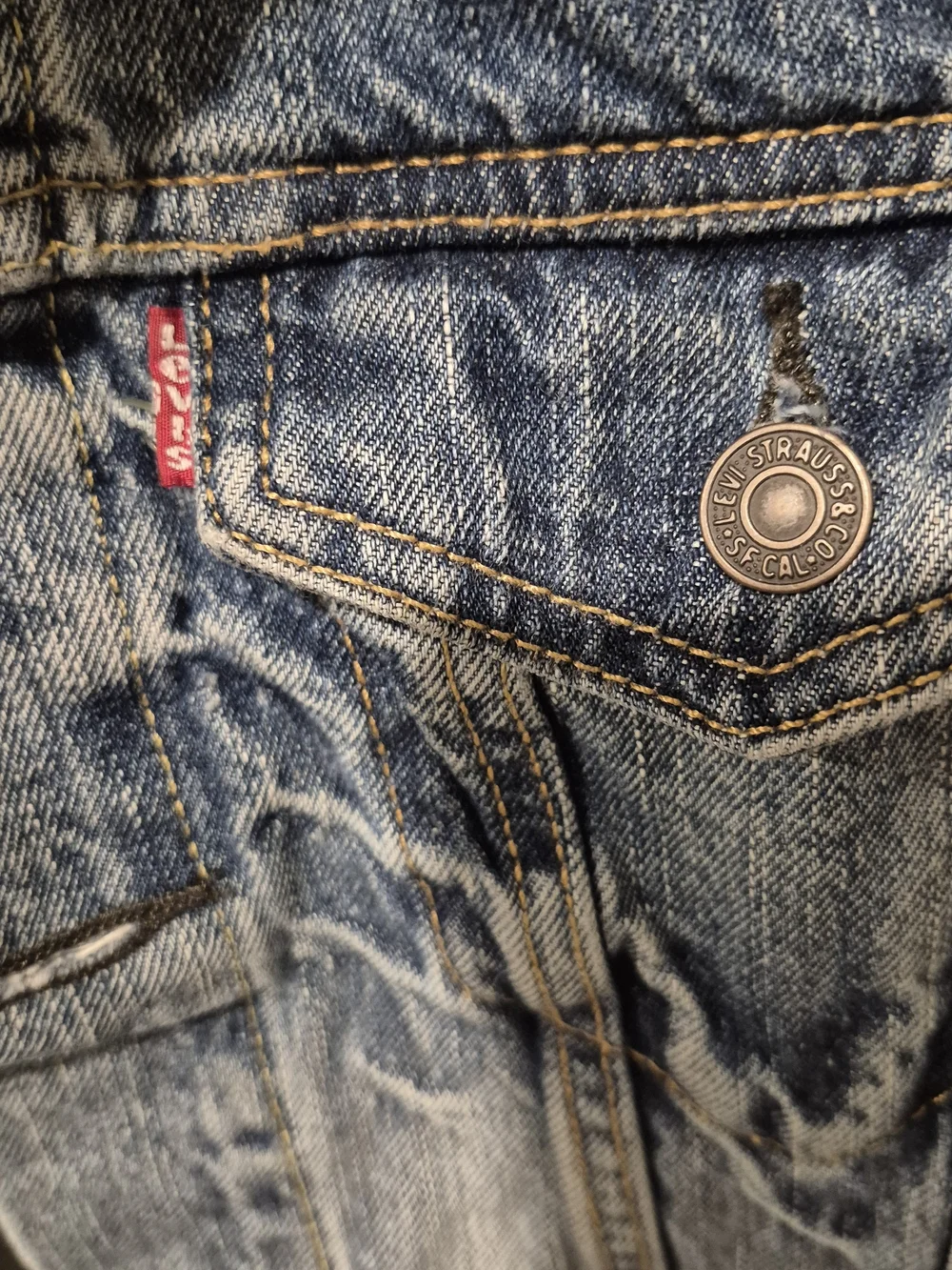 Levi's Classic Light Wash Denim Jacket 72334